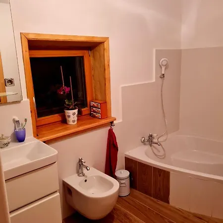 Turisticna Kmetija Hisa Ob Gozdu Pri Ptuju * Potony