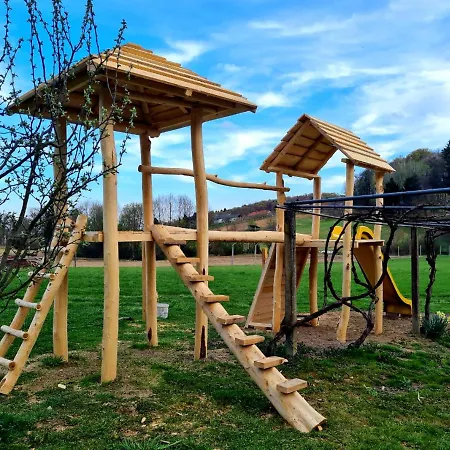 Turisticna Kmetija Hisa Ob Gozdu Pri Ptuju *