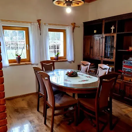Turisticna Kmetija Hisa Ob Gozdu Pri Ptuju Holiday home Ptuj