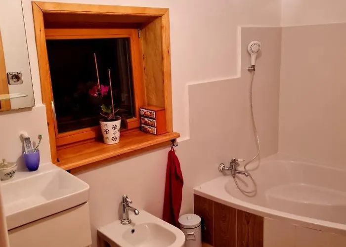 Turisticna Kmetija Hisa Ob Gozdu Pri Ptuju * Ptuj