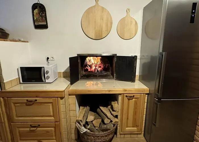 Semesterbostad Turisticna Kmetija Hisa Ob Gozdu Pri Ptuju