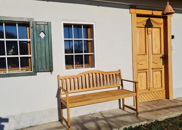 Semesterbostad Turisticna Kmetija Hisa Ob Gozdu Pri Ptuju Ptuj